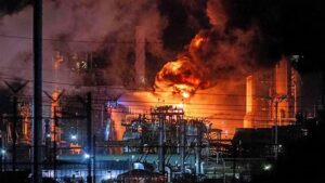 Read more about the article Chevron oil refinery in US hit by explosion