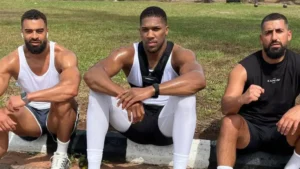 Read more about the article Anthony Joshua pays emotional tribute to late friends in heartfelt message