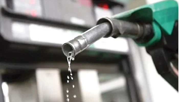 You are currently viewing Dangote refinery adjusts petrol ex-gantry price upward to N799/litre