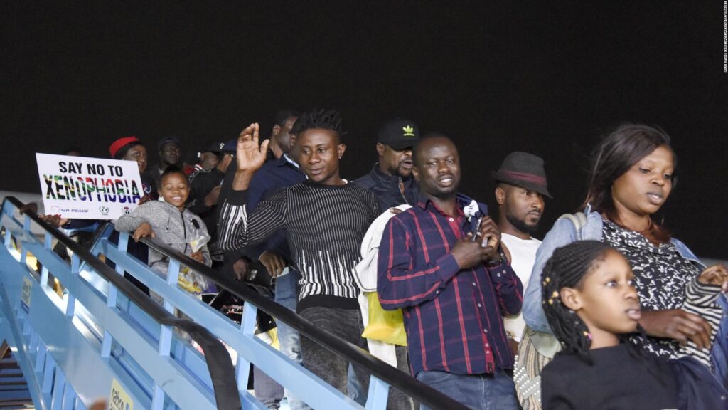 FG plans voluntary evacuation of Nigerians from South Africa over xenophobic attacks