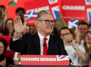 Read more about the article Tumultuous end as Keir Starmer resigns as UK prime minister