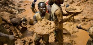 Read more about the article Nigeria loses billions to illegal mining each year | SMDF-EMERGE is FG’s new answer