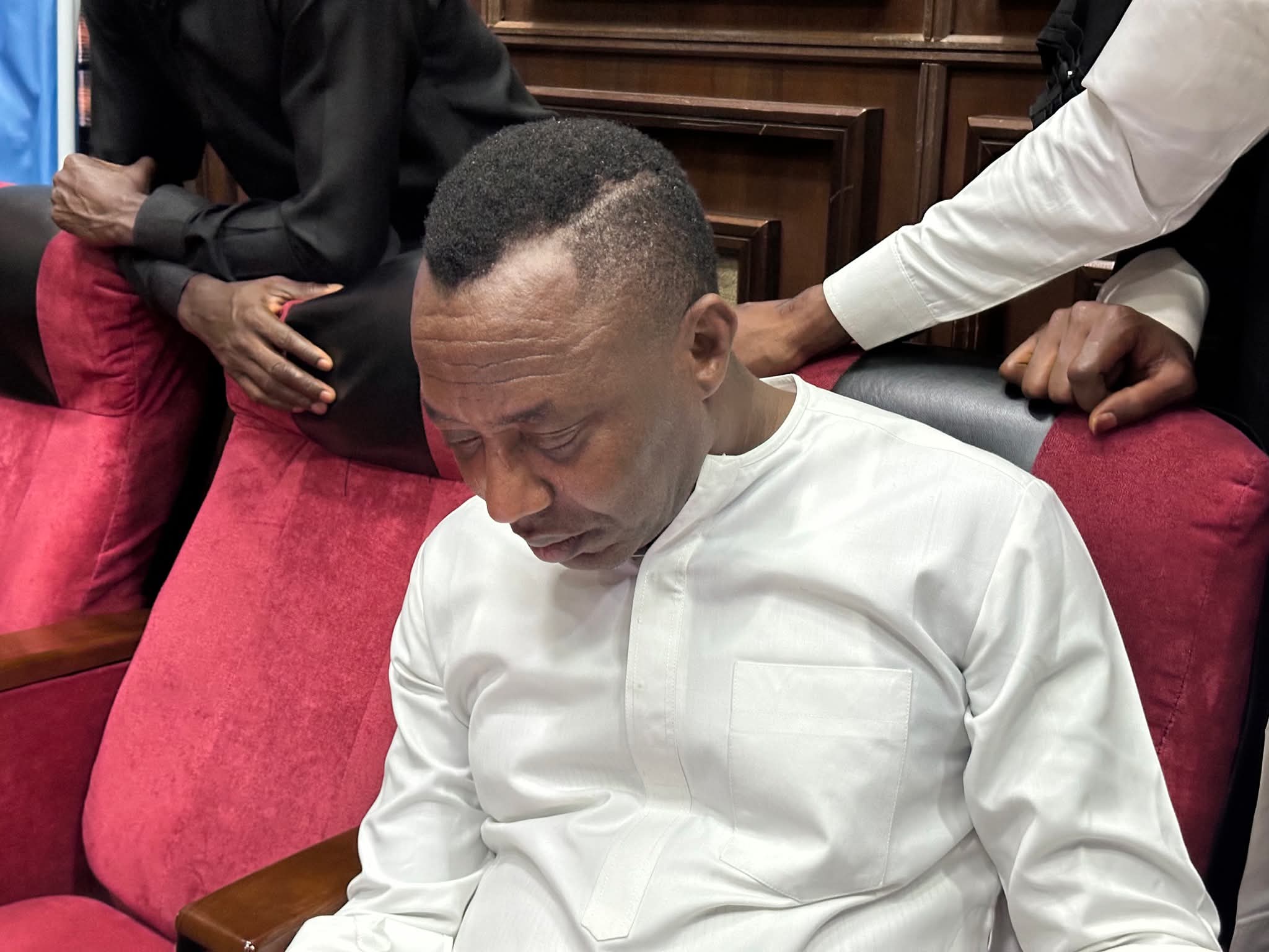 You are currently viewing Controversial detention: Court remands activist Sowore in Kuje prison over defamation
