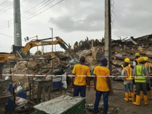 Read more about the article Tragic Lagos building collapse leaves one dead, 10 rescued