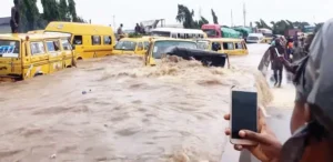 Read more about the article NiHSA warns flooding may last til September, contaminate drinking water