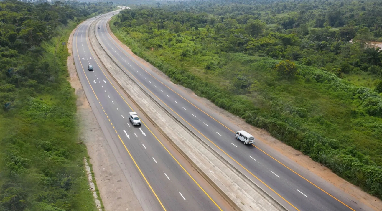 You are currently viewing Tinubu approves concrete rebuild of Lagos-Ibadan expressway