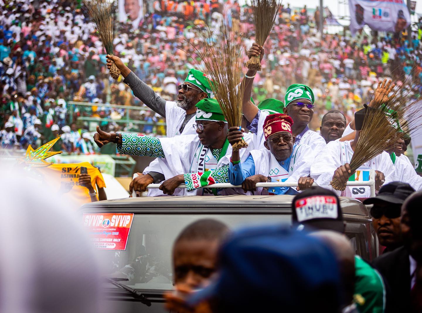 You are currently viewing Is Tinubu’s campaign council a powerful team or government in campaign mode?