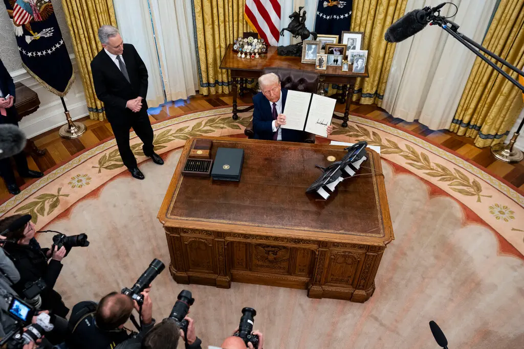 TRUMP