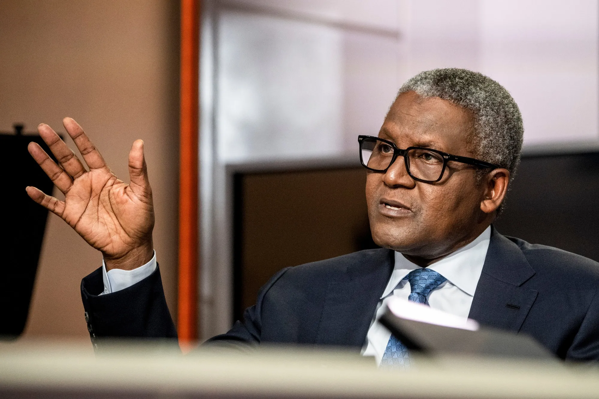 You are currently viewing Dangote says male heir is not priority, backs daughters to lead empire