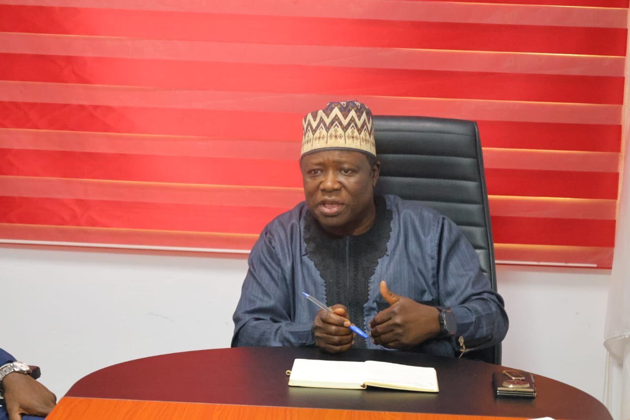 You are currently viewing EFCC warns lawyers against billing clients in dollars